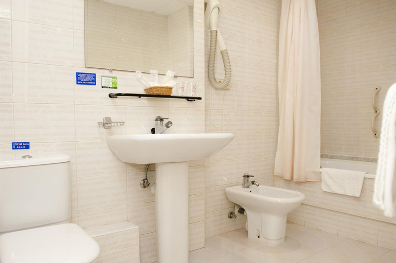 Bathroom 4, Arha Santander, Cantabria