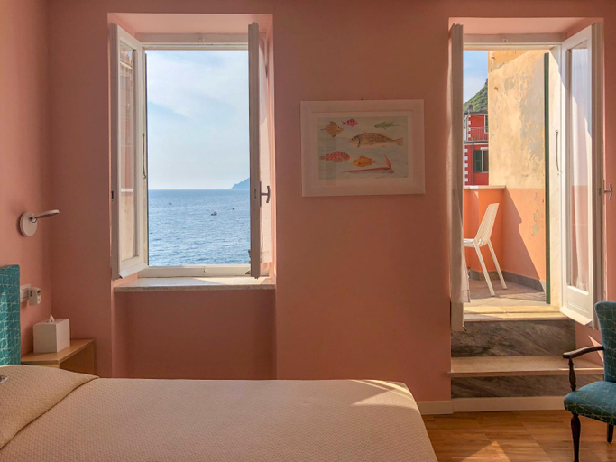 Bedroom 12