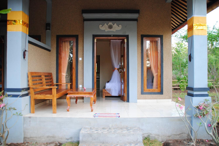 Exterior 6
