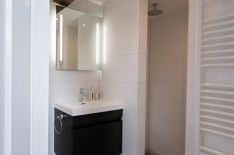 Bathroom 4, Ruyge Weyde Logies, Eco Farm, Oudewater