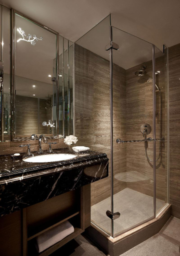 Bathroom 14