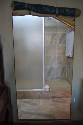 Bathroom 4, The Farmers Lodge, Ugu