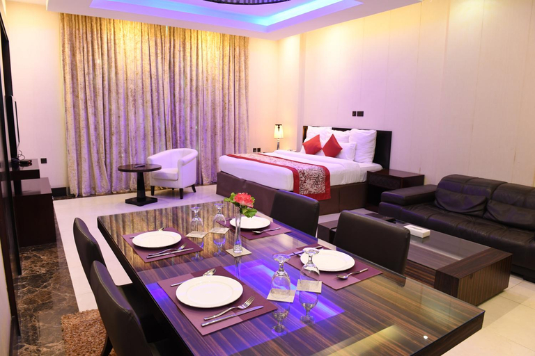 Dining Room 7