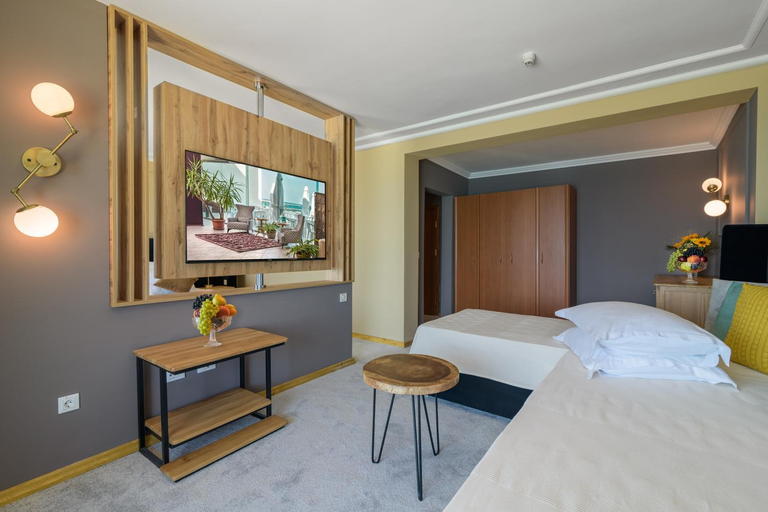 Bedroom 3, Marina Hotel, Sunny Day, Varna