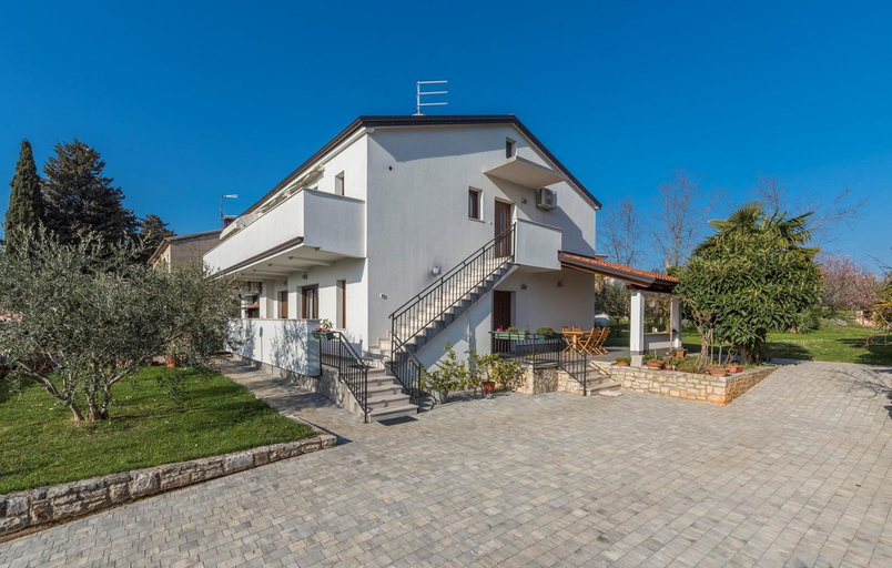 Others 3, Apartments Spinotti, Novigrad