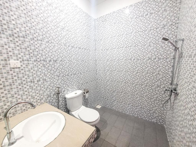 Bathroom 2, HI HEAVEN MALDIVES