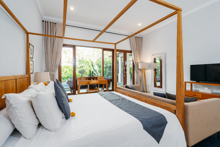 Bedroom 2, MAHAYANA 3BR -7min Beach Access & 10min to CANGGU, Badung