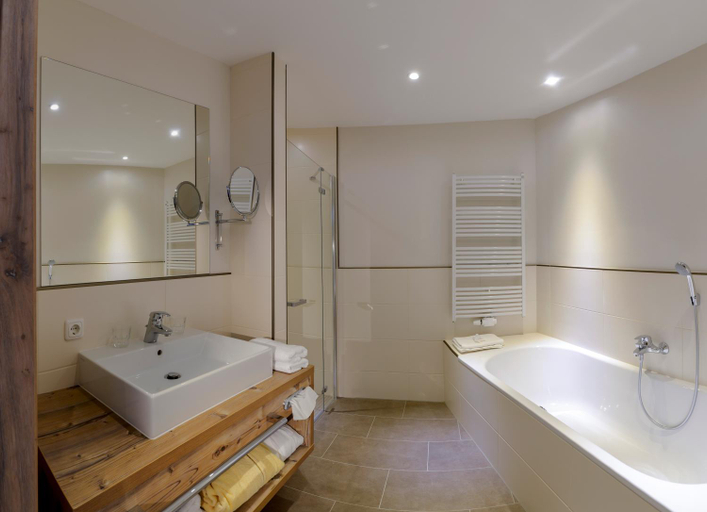 Bathroom 3, Appartementhotel Sonnenhof, Kitzbühel