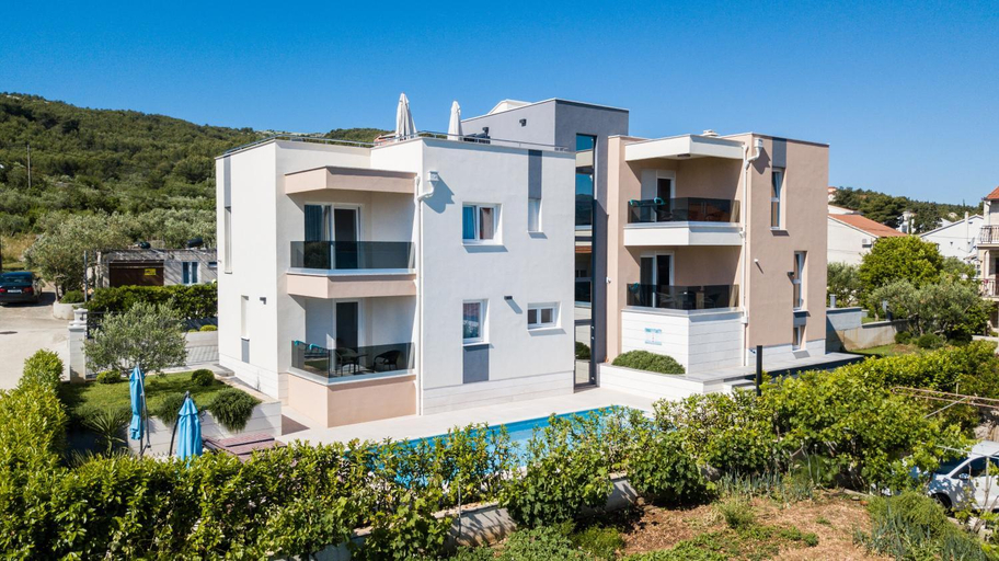 Others 2, Villa Piramida, Trogir