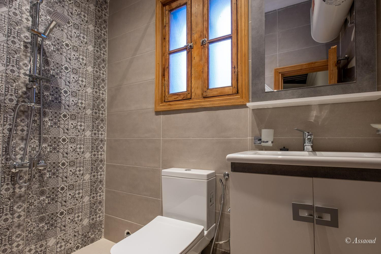 Bathroom 3, Riad Bin Souaki, Chefchaouen
