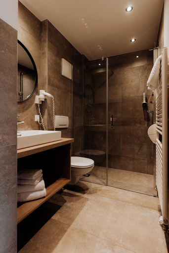 Bathroom 4, Forstauerwirt - mit Herz und Genuss, Sankt Johann im Pongau