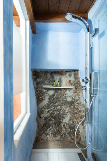 Bathroom 3, Dorovinis Monemvasia Castlehouses, Peloponnese