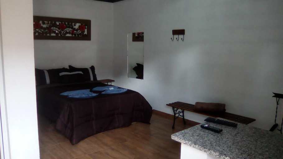 Bedroom 2, Villaggio D'Amore, Camanducaia