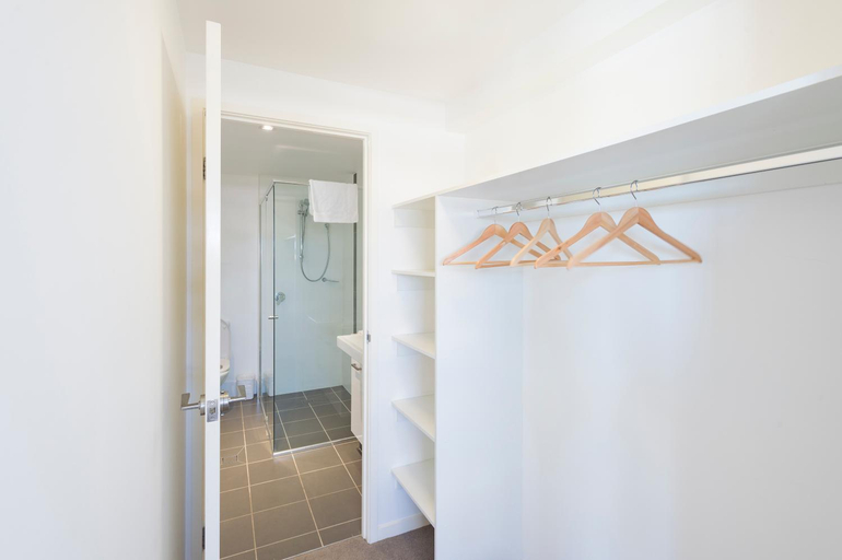 Bathroom 8