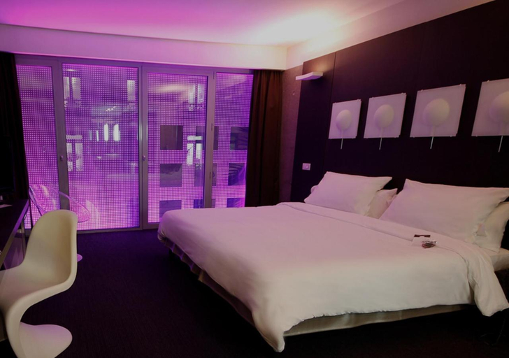 Bedroom 3, Le Rex Hotel, Hautes-Pyrénées