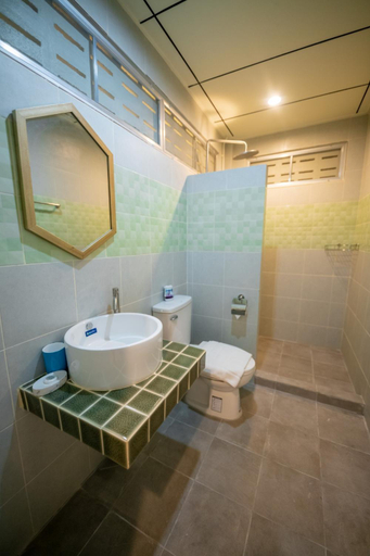 Bathroom 3, Zane Balcony House, Sen Balconi House, Ranong, Muang Ranong