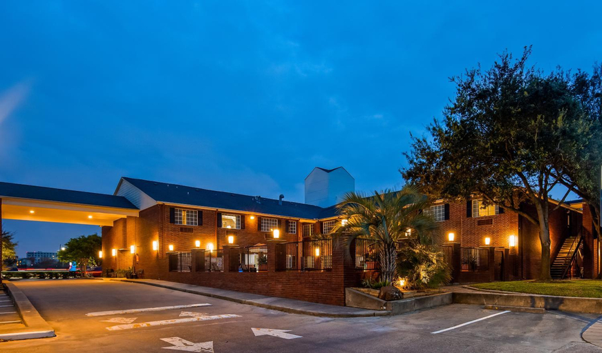 Exterior & Views 1, Studio 6 Houston, TX - Westchase, Houston