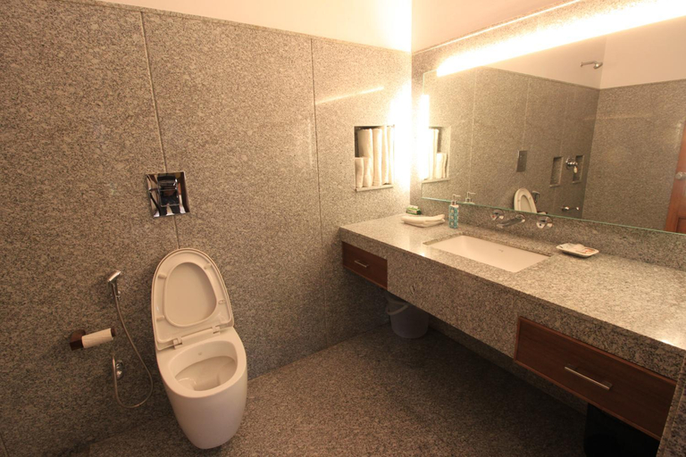 Bathroom 3, Hotel Meghniwas, Jaipur