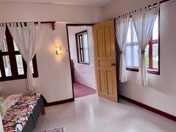 Bedroom 2, Wind Riders Inn and Cafe, Malay