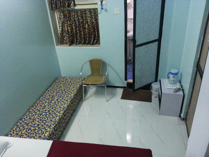 Others 5, The New Metro Guest House, Mumbai City