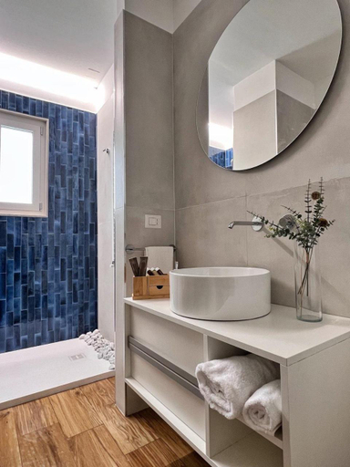 Others 4, Finella Charming Rooms, Bari