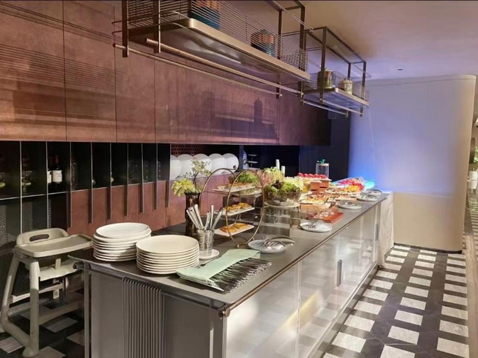 Food & Drinks 5, The Clouds Apartment, Shenzhen