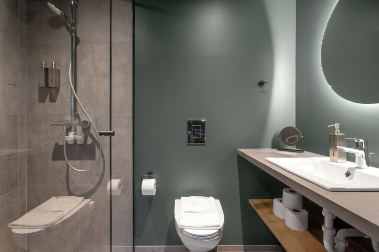 Bathroom 3, Aurora Nooks, Kópavogur