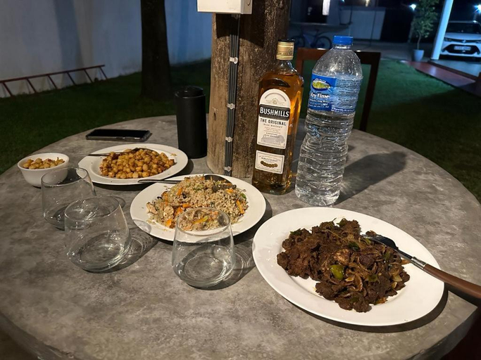 Food & Drinks 5, Hotel white house mahiyanganaya, Mahiyanganaya