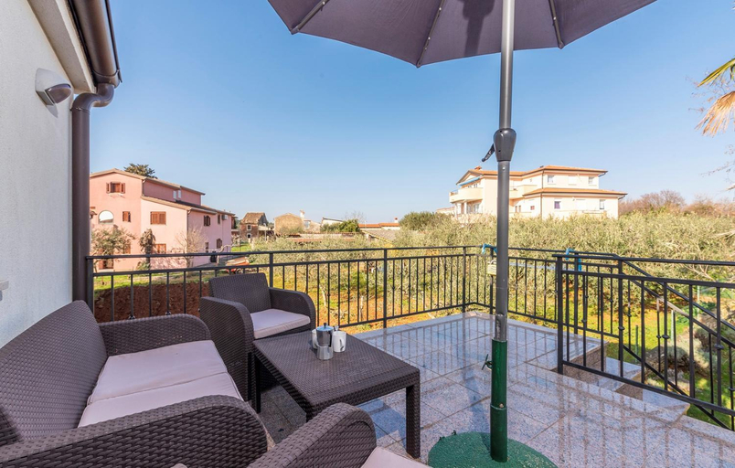 Others 2, Apartments Spinotti, Novigrad