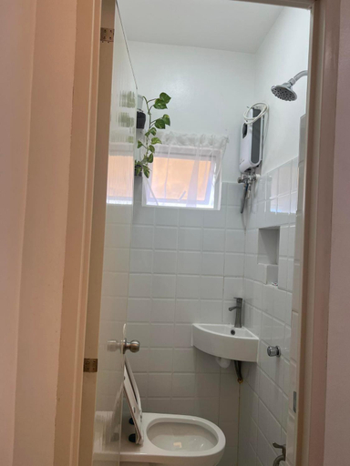 Bathroom 5, RICH-VANIA SUITES, General Luna