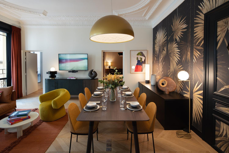 Others 5, Joro Living, Paris