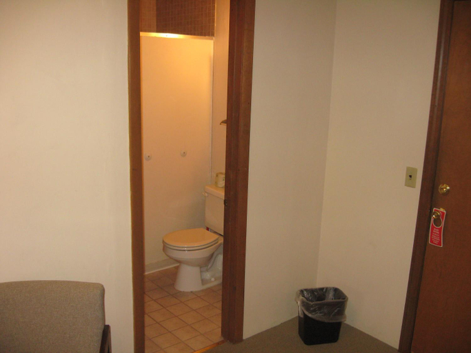 Bathroom, Big Bears Lodge, Windham