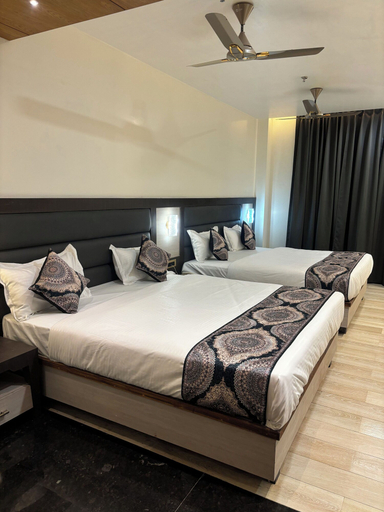 Bedroom 5, Hotel Gurudev Kunj, Faizabad