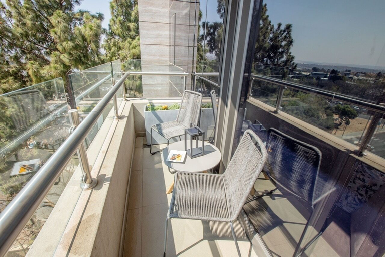 Others 4, Azalia Apartments, City of Johannesburg