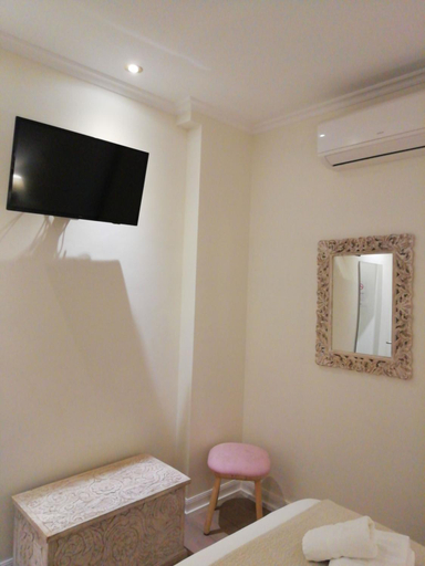 Others 4, Don Cecilio Guesthouse (Parte Vieja), Guipúzcoa