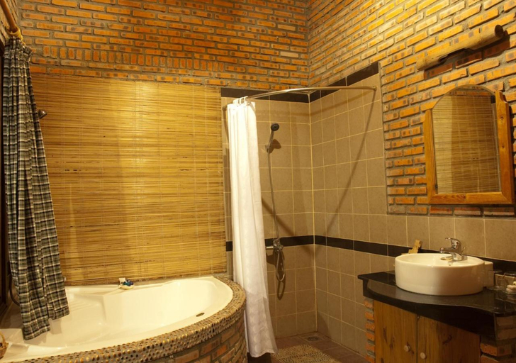 Bathroom 5, Wild Beach Resort, Ninh Hòa