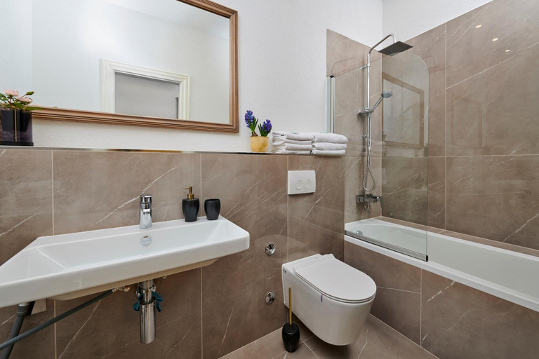 Bathroom 3, Casa Dei Fiori, Pula