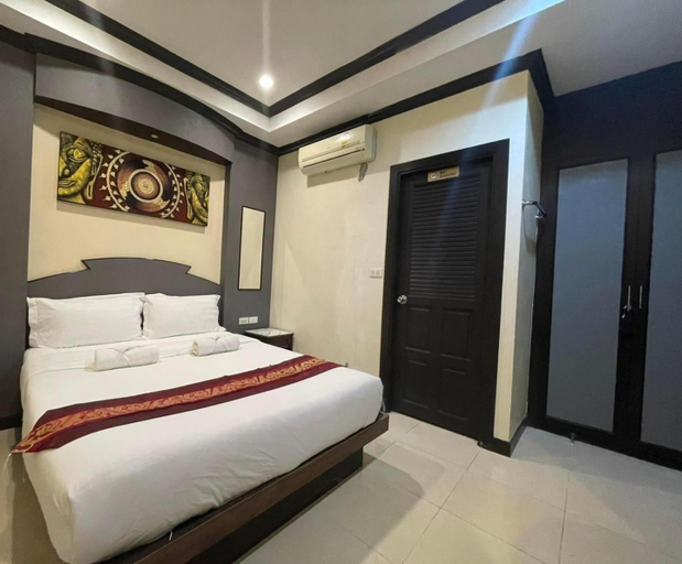 Bedroom 9