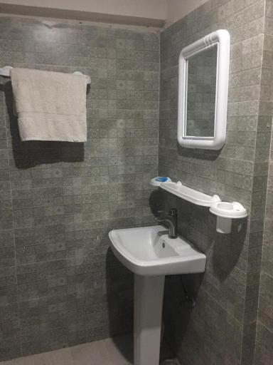 Bathroom, Diamond Apart's Dha Karachi, Karachi
