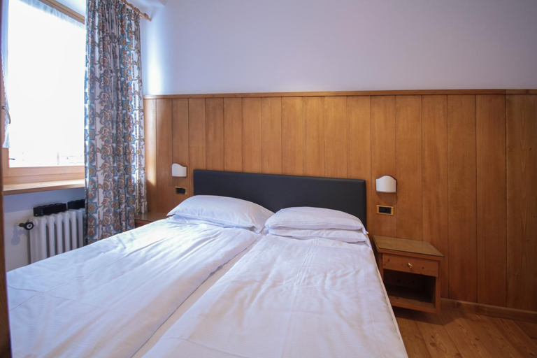 Bedroom 3, Hotel Villa Alpina ***S, Belluno