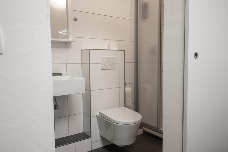 Bathroom 7