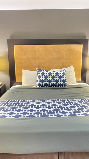 Others 3, Island Suites Bay City, Matagorda