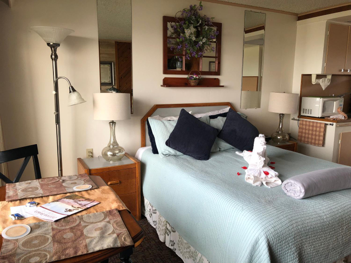 Bedroom 2, Webb's Scenic Surf, Clatsop