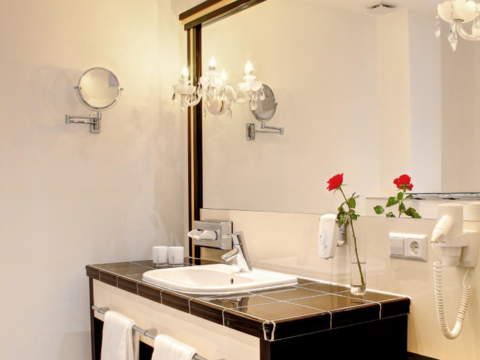 Bathroom 3, Hotel Linde, Schwarzwald-Baar-Kreis