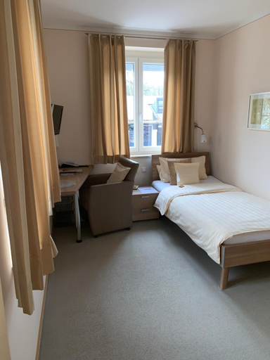 Bedroom 3, Hotel Donau, Donau-Ries