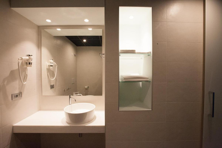 Bathroom 4