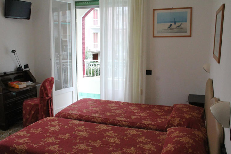 Bedroom 9