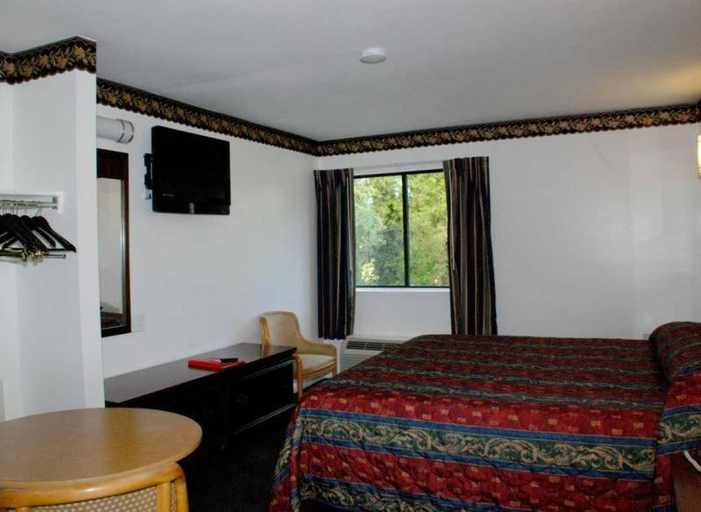 Bedroom 4, Home Style Inn, Manassas