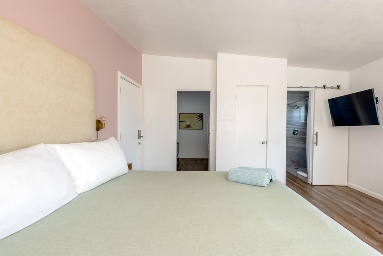 Bedroom 2, Desert Hot Springs Inn, Riverside