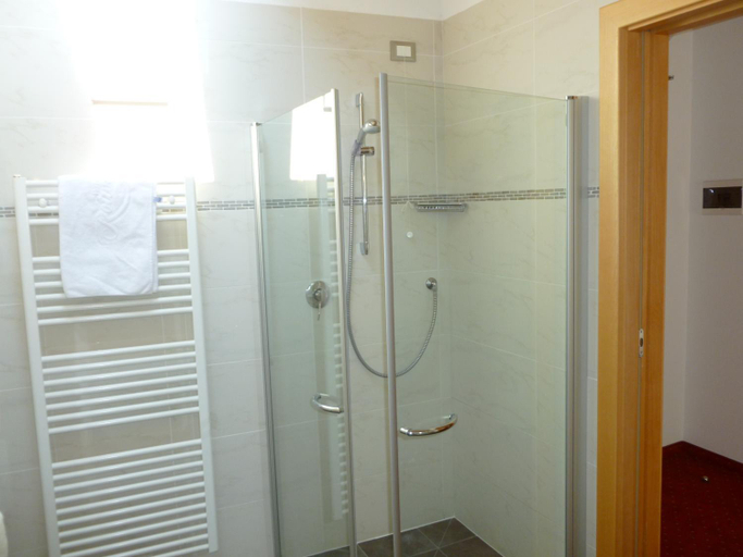 Bathroom 4, HOTEL ROTWAND ***S, Bolzano